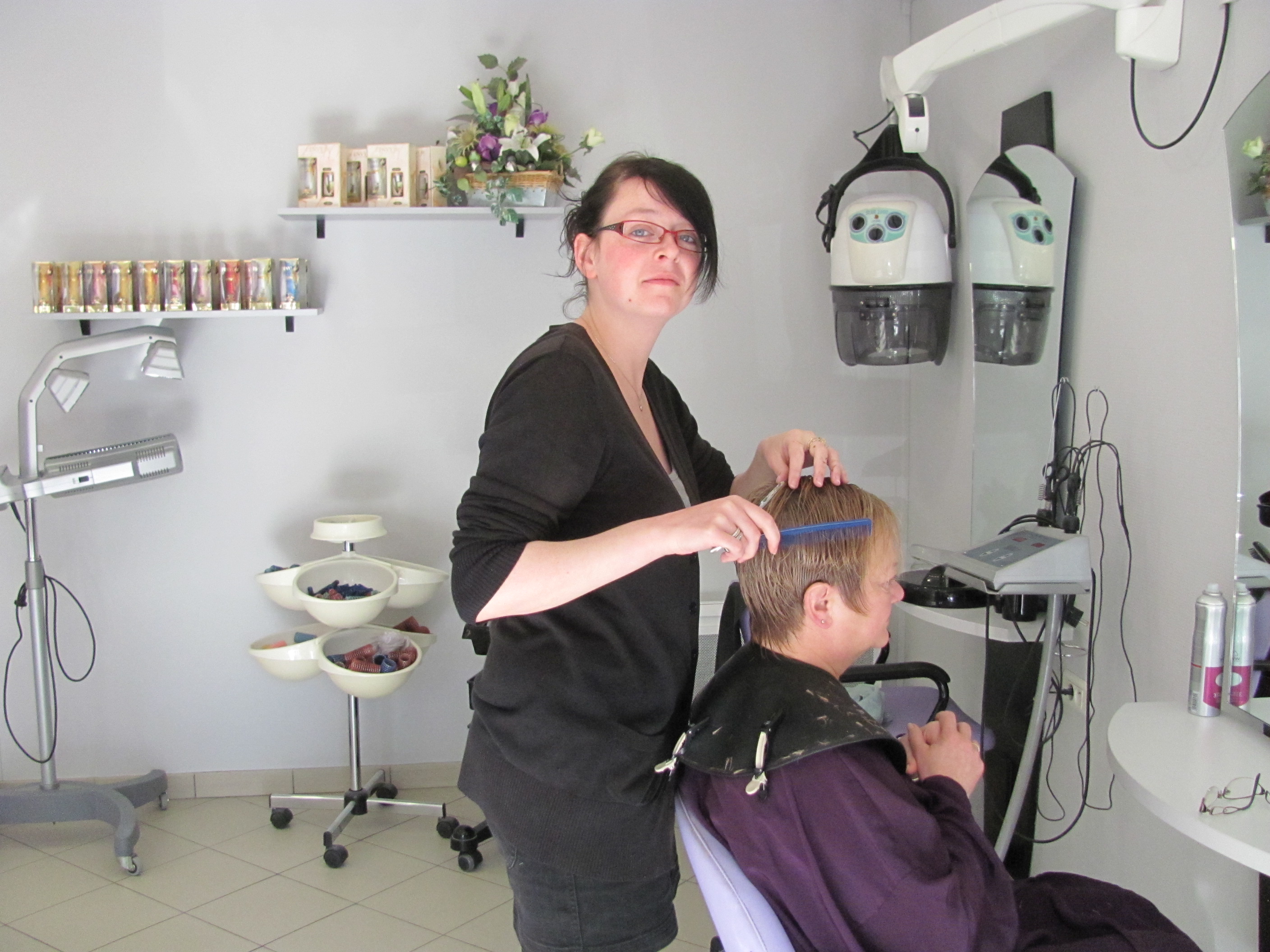 COIFFEUSE 001