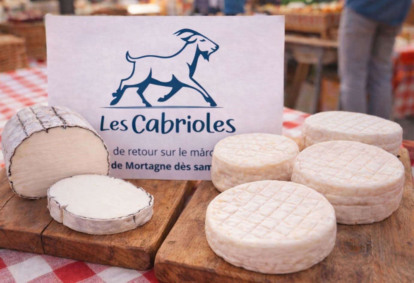 Fromages de chèvre par la ferme des Cabrioles