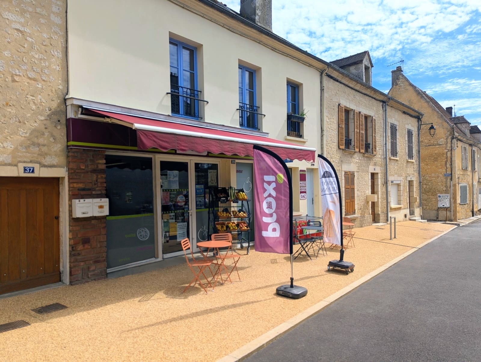 Devanture supérette Proxi Mauves-sur-Huisne